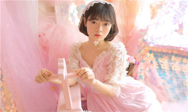 蒋湖农场供卵试管代怀生子多少钱？这一直是很多不孕不育家庭关注的话题。在中国，不孕不育的发生率越来越高，根据《中国不孕不育现状调研报告》显示，育龄夫妇的不孕不育率从20年前的3%增长至现在的12.5%-18.2%，患者人数高达6000万以上。在这样的背景下，许多家庭通过供卵试管来实现自己的生育梦想。那么，供卵试管代怀生子的费用到底是多少呢？